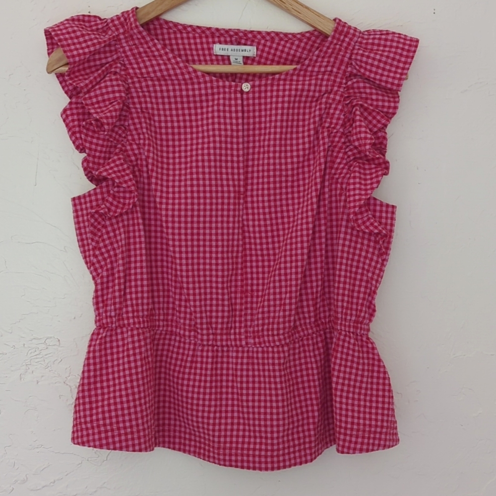 Free Assembly Short Sleeve Seersucker Material Pink Top Size Medium
